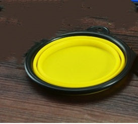 The Paw Traveler: Hydrate your pet anywhere.