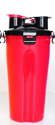 The Paw Traveler: Hydrate your pet anywhere.