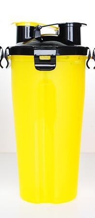 The Paw Traveler: Hydrate your pet anywhere.