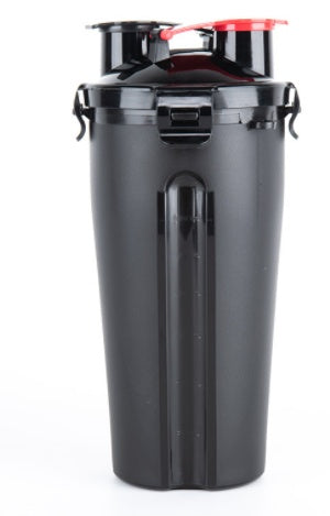 The Paw Traveler: Hydrate your pet anywhere.